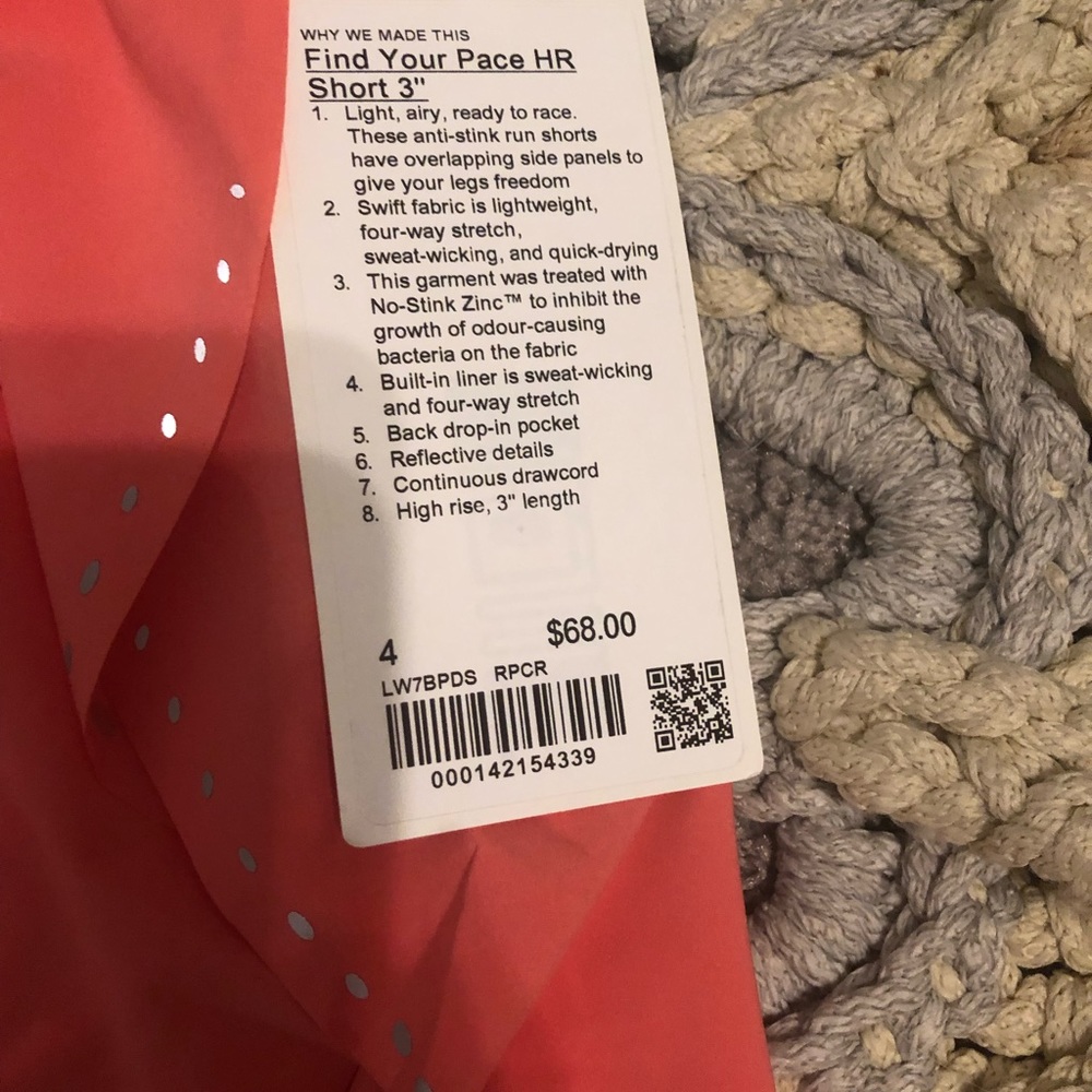 SOLD Lululemon Find Your Pace Short Raspberry Crea - Picture 4 of 5
